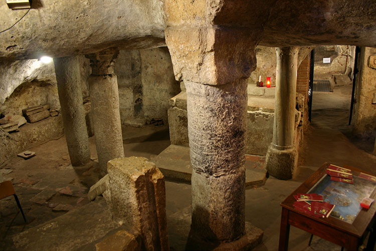 Catacombe sotterranee romane sotto la Basilica di Sant'Antioco Martire..